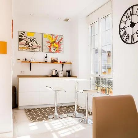 Beautiful Penthouse With Terrace - San Luis - 2bdr Apartment *