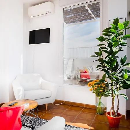Minty - San Luis Terrace Apartment