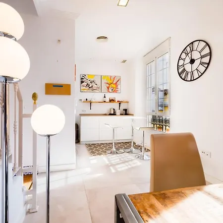 Minty - San Luis Terrace Apartment